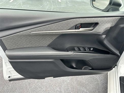 Used 2025 Toyota Camry XLE image 22