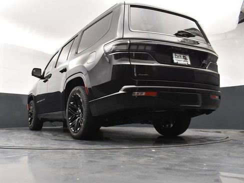 New 2026 Jeep Grand Wagoneer Limited AWD/4WD image 16