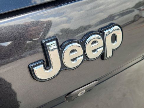 Used 2015 Jeep Cherokee Limited AWD/4WD image 31