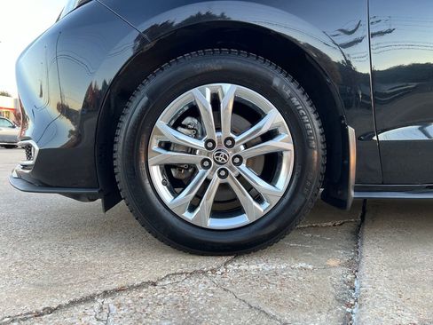 Used 2022 Toyota Sienna Platinum image 20