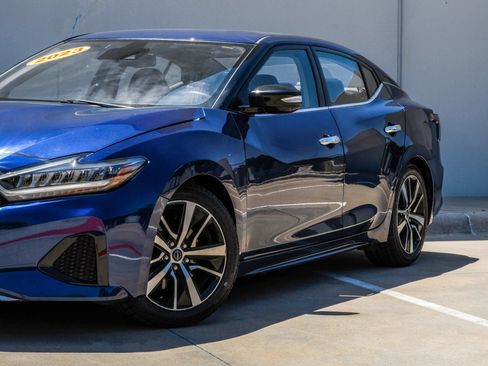 Used 2023 Nissan Maxima SV w/ Floor Mat Group FWD image 8