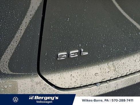 New 2026 Volkswagen Atlas Cross Sport SEL Premium R-Line AWD/4WD image 22