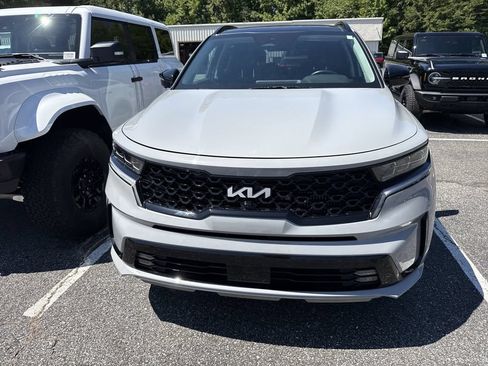 Used 2023 Kia Sorento SX AWD/4WD image 4