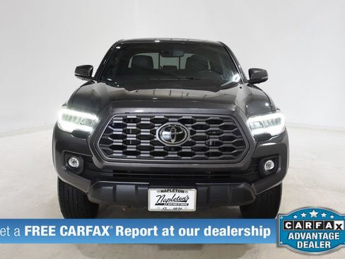 Used 2023 Toyota Tacoma TRD Off-Road w/ TRD Premium Off Road Package AWD/4WD image 2