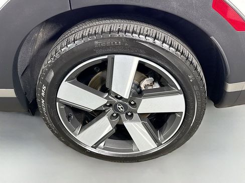 Certified 2025 Hyundai Santa Fe Limited FWD image 38