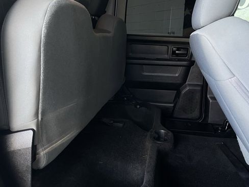 Used 2016 RAM 2500 Tradesman w/ Chrome Appearance Group image 17