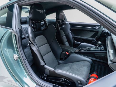 Used 2025 Porsche 911 GT3 RS RWD image 29
