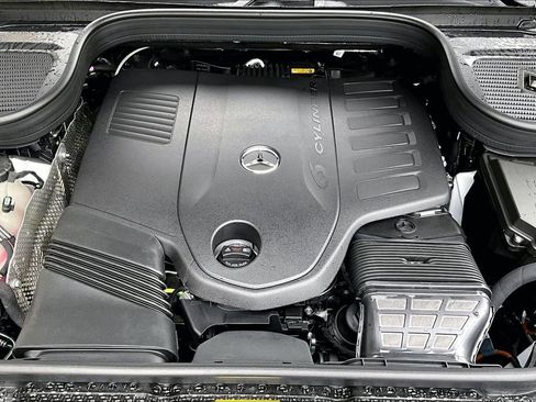 New 2026 Mercedes-Benz GLS 450 4MATIC image 11