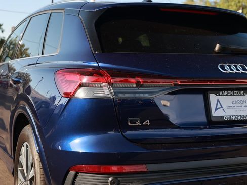 Used 2023 Audi Q4 e-tron Premium Plus w/ Premium Plus RWD image 13