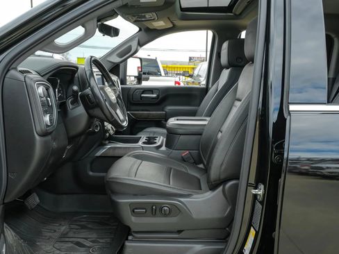 Used 2020 GMC Sierra 2500 Denali w/ Denali Ultimate Package AWD/4WD image 17