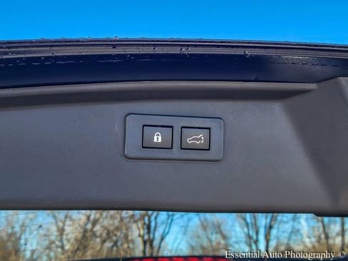 Used 2023 Subaru Outback Touring image 29