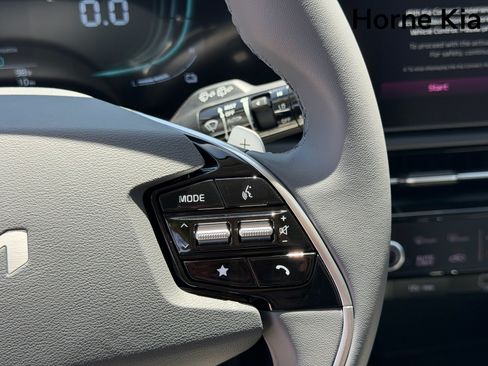 New 2026 Kia Niro EX FWD image 13