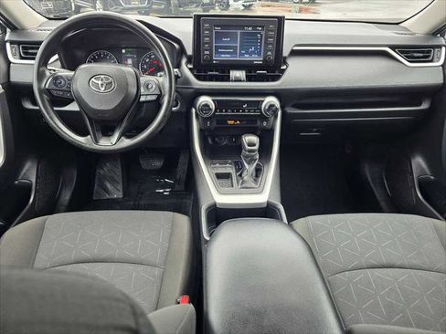 Used 2022 Toyota RAV4 XLE FWD image 17