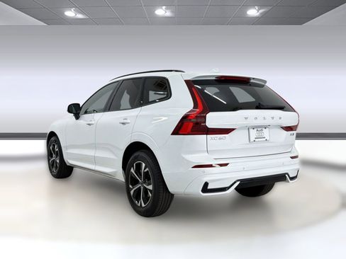 Used 2026 Volvo XC60 B5 Core image 3