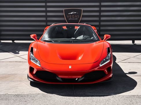 Used 2023 Ferrari F8 Tributo image 13