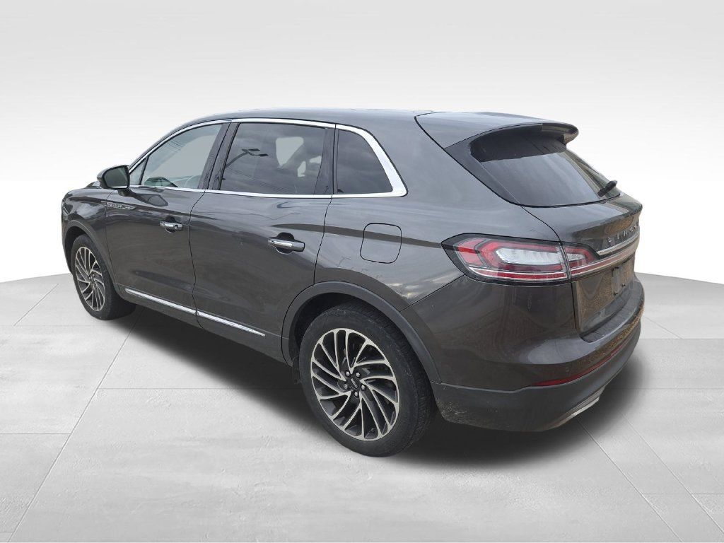 Used 2019 Lincoln Nautilus Reserve AWD/4WD image 3