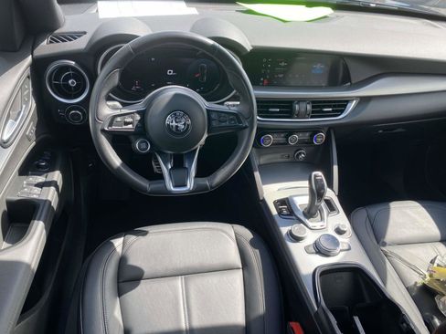 Used 2024 Alfa Romeo Stelvio Ti image 16