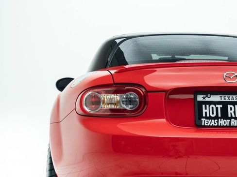Used 2015 MAZDA MX-5 Miata Club RWD image 17