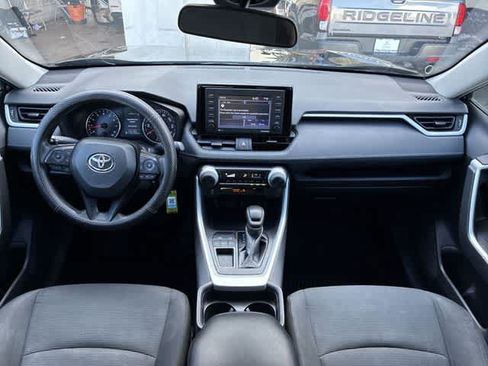 Used 2021 Toyota RAV4 LE FWD image 16