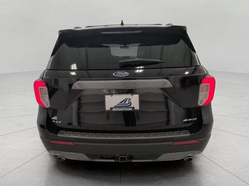 Used 2024 Ford Explorer XLT w/ Equipment Group 202A AWD/4WD image 24