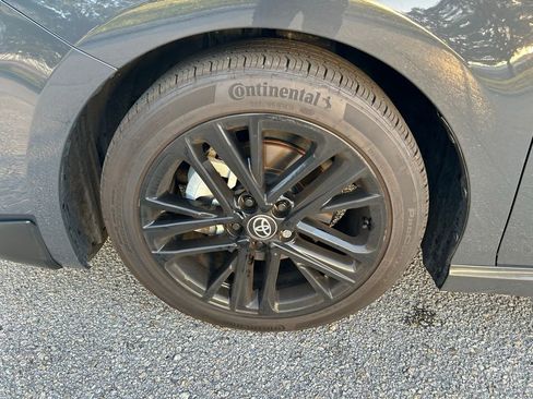 Used 2025 Toyota Camry SE image 9