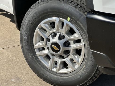 New 2025 Chevrolet Silverado 2500 W/T image 12