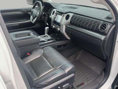 Used 2017 Toyota Tundra Platinum AWD/4WD image 10