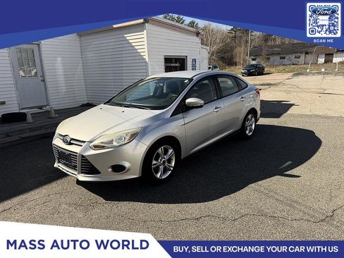 Used 2014 Ford Focus SE image 2