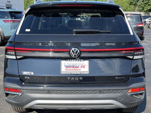 New 2026 Volkswagen Taos SE AWD/4WD image 9