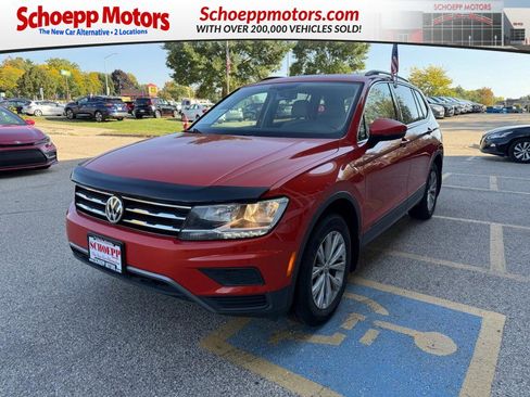 Used 2019 Volkswagen Tiguan SE w/ Panoramic Sunroof Package image 1