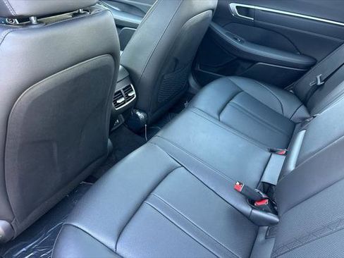 New 2025 Hyundai Sonata Limited image 9