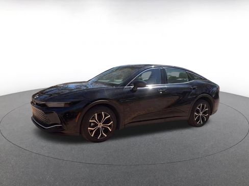 Used 2025 Toyota Crown XLE image 9