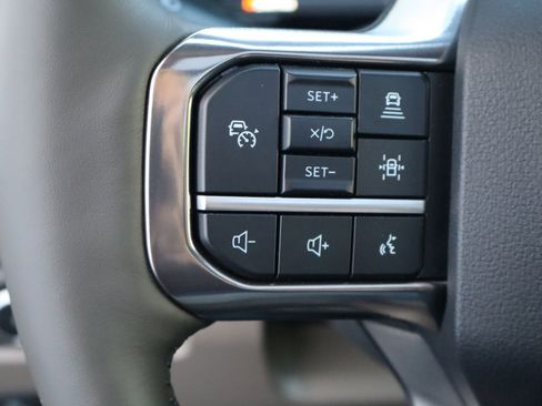 Used 2025 Ford F450 Platinum w/ Platinum Plus Package image 17