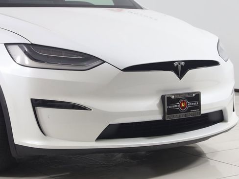 Used 2022 Tesla Model X image 46