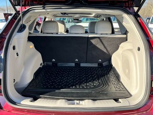 Used 2022 Jeep Compass Latitude w/ Sun and Sound Group image 8