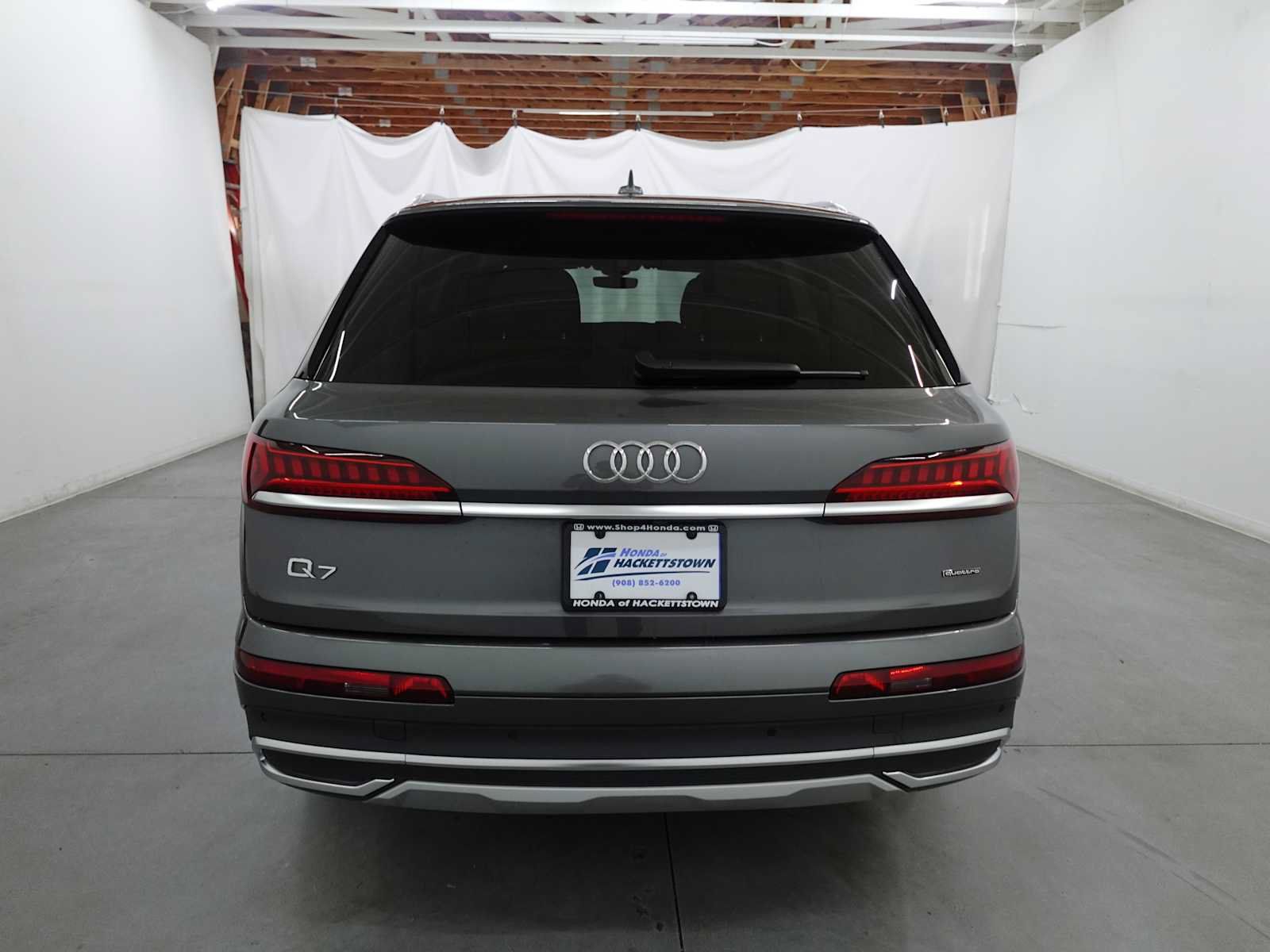 Used 2023 Audi Q7 2.0T Premium w/ Convenience Package AWD/4WD image 6