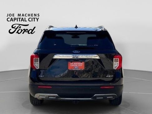 Used 2022 Ford Explorer XLT w/ Equipment Group 202A AWD/4WD image 10