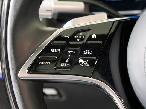 Used 2025 Mercedes-Benz S 580 4MATIC Sedan image 20