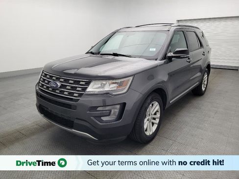 Used 2017 Ford Explorer XLT w/ Equipment Group 202A image 1