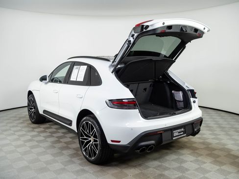 Certified 2026 Porsche Macan AWD/4WD image 33