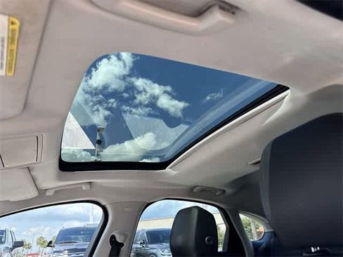 Used 2018 Jaguar XF 25t image 24