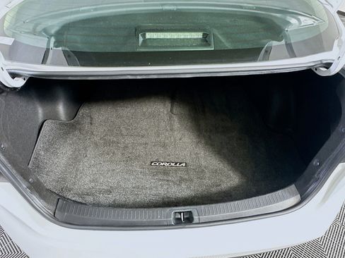 Used 2024 Toyota Corolla LE FWD image 27