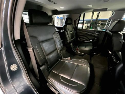 Used 2019 Chevrolet Tahoe LT w/ Luxury Package AWD/4WD image 16
