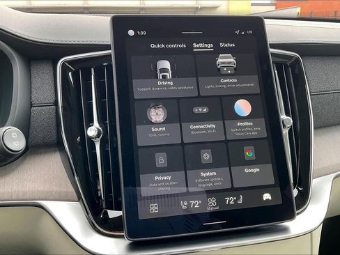 New 2026 Volvo XC90 T8 Ultra image 22