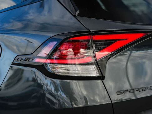 Certified 2025 Kia Sportage X-Line AWD/4WD image 9
