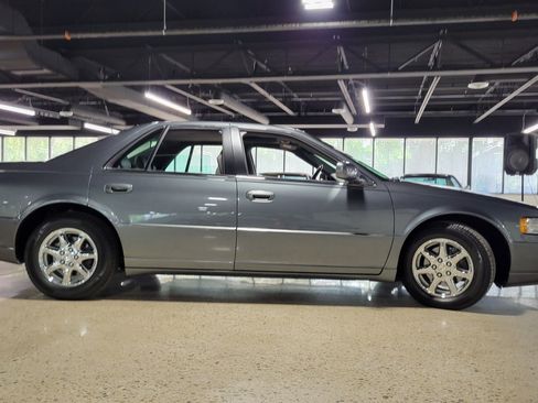 Used 2004 Cadillac Seville SLS w/ Preferred Equipment Group FWD image 36
