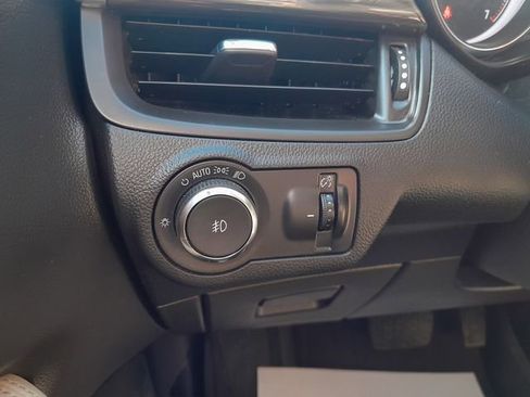 Used 2019 Buick Envision Preferred AWD/4WD image 18