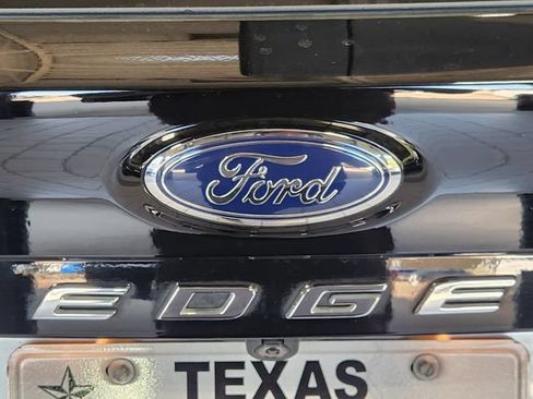 Used 2021 Ford Edge SEL w/ Convenience Package FWD image 9