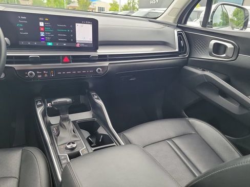 Certified 2024 Kia Sorento S AWD/4WD image 12