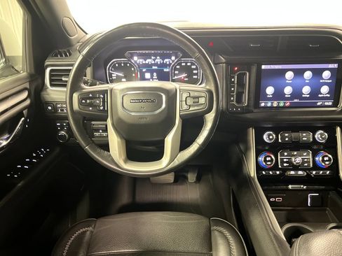 Certified 2021 GMC Yukon Denali w/ Denali Premium Package AWD/4WD image 19